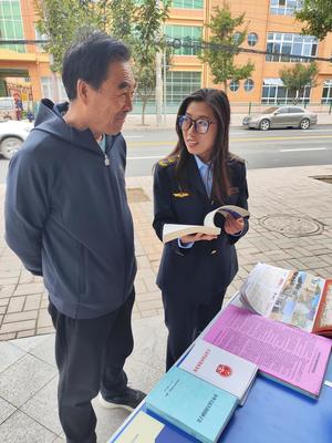 慶城縣 農民豐收節(jié)里法治宣傳暖人心，法律咨詢惠民生